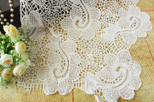 White Scalloped Crochet Lace Trim