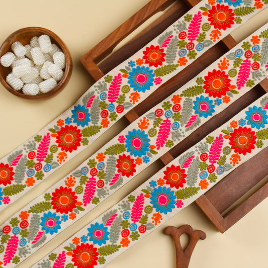 Beige and Red Floral Jacquard Trim (9 Mtr)