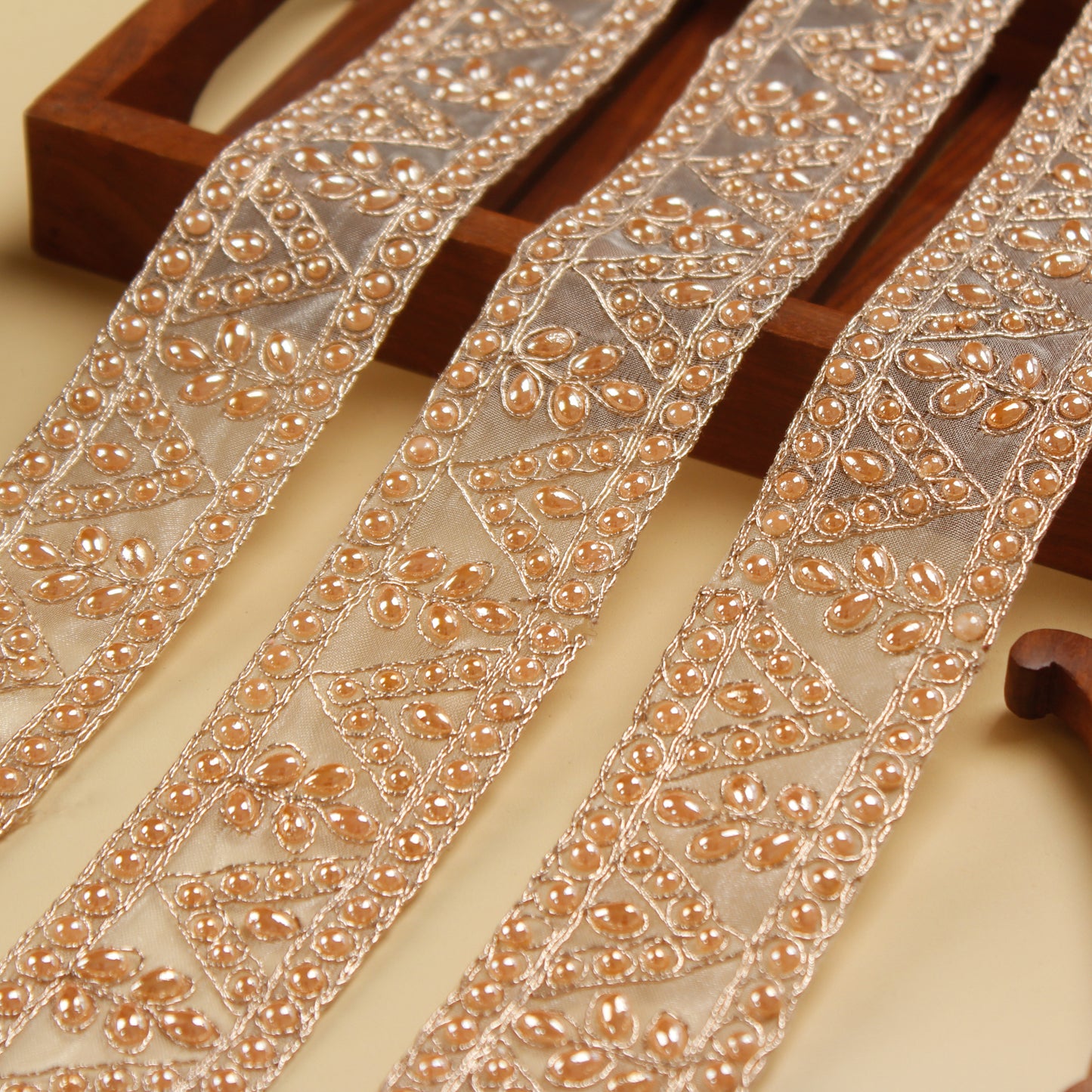 Rose Gold Pearl Trim (3 Mtrs)